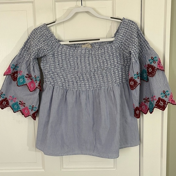 Ann Taylor Loft Off Shoulder Embroidered‎ Sleeves Stretch Top Blue White Size SP - Picture 1 of 13